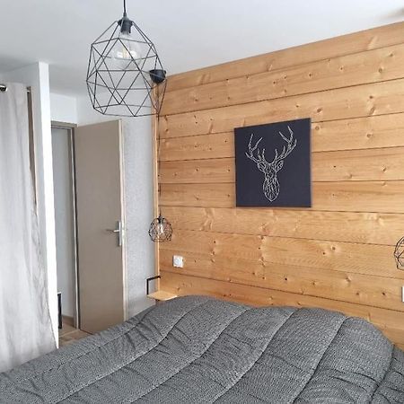Appartement Tres Lumineux Egat Exteriör bild