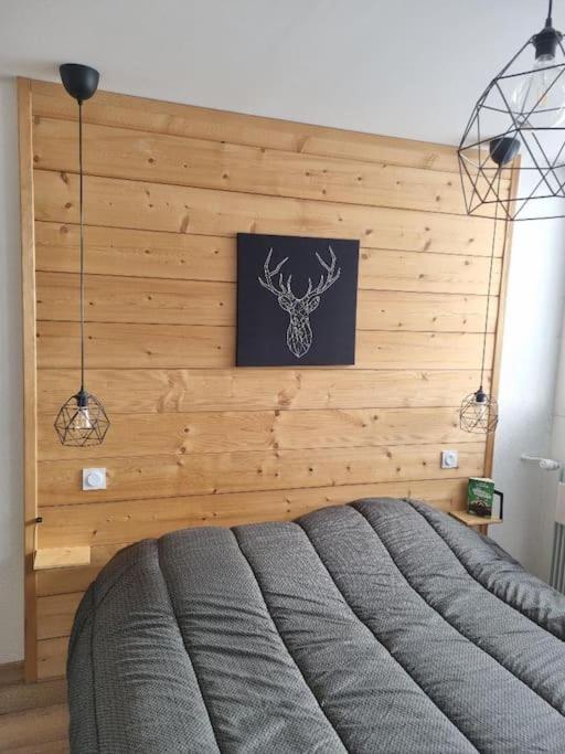 Appartement Tres Lumineux Egat Exteriör bild