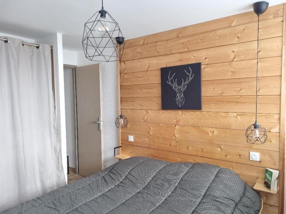 Appartement Tres Lumineux Egat Exteriör bild
