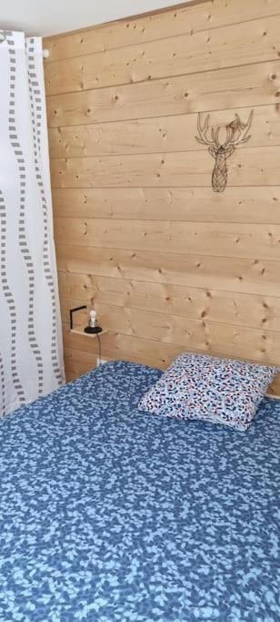Appartement Tres Lumineux Egat Exteriör bild